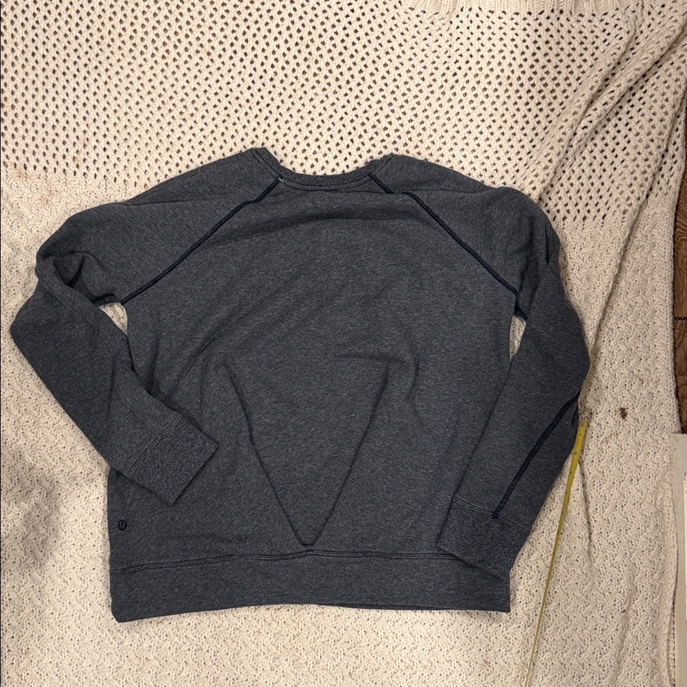 Lululemon Athletica Women’s Small Blue Crewneck Sweatshirt strechy - Picture 5 of 6